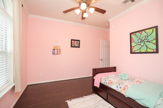 Building Photo - 18123 Quarry Vale Dr