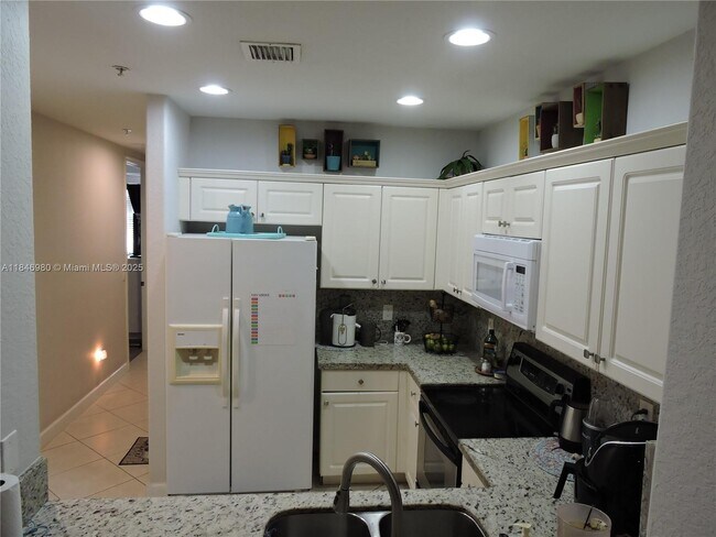 Building Photo - 413 SW 147th Ave