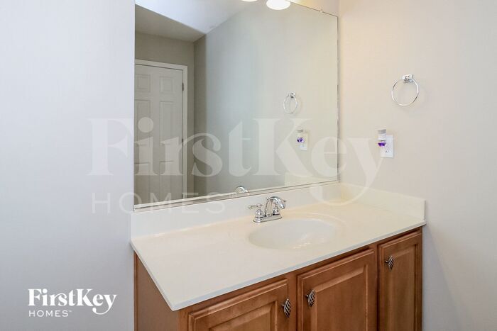 Building Photo - 2476 Birch View Dr