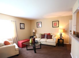 Building Photo - Melrose Place Apartments