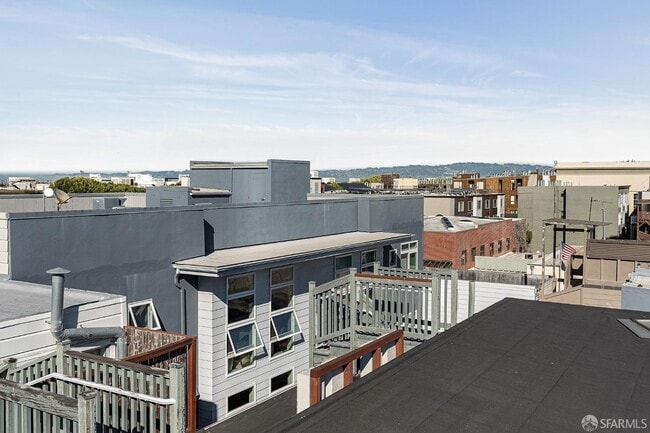 Building Photo - 444 Francisco St