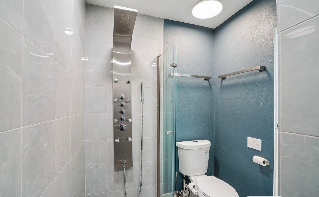 Building Photo - 2727 S Sierra Madre