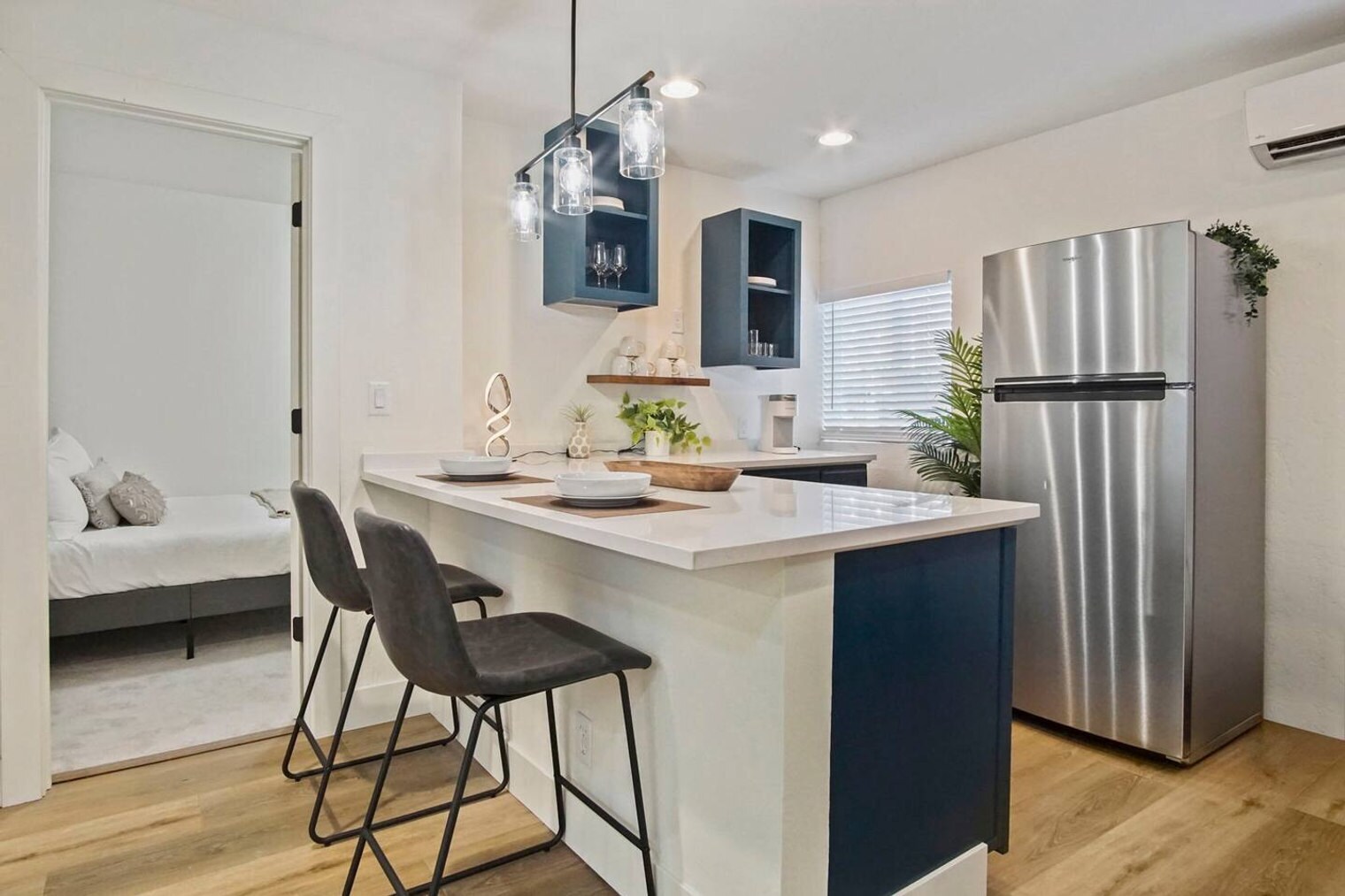 Building Photo - 2809 Pembroke Terrace