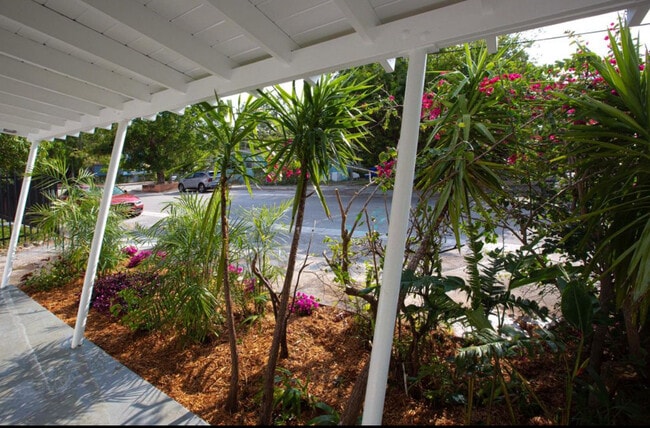 Building Photo - 3477 Hibiscus St