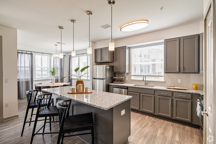 Primary Photo - Center West Apartments