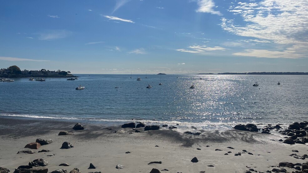 Beautiful views all year long - 312 Humphrey St