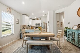 Building Photo - 125 Night Sky Dr