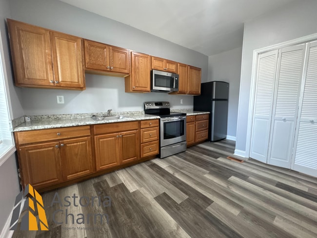 Building Photo - Updated 4 Bedroom Home in the Heart of Bal...