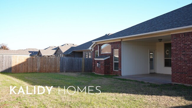 Building Photo - 13049 SW 5th St