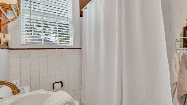 Building Photo - 1219 Washington Ave