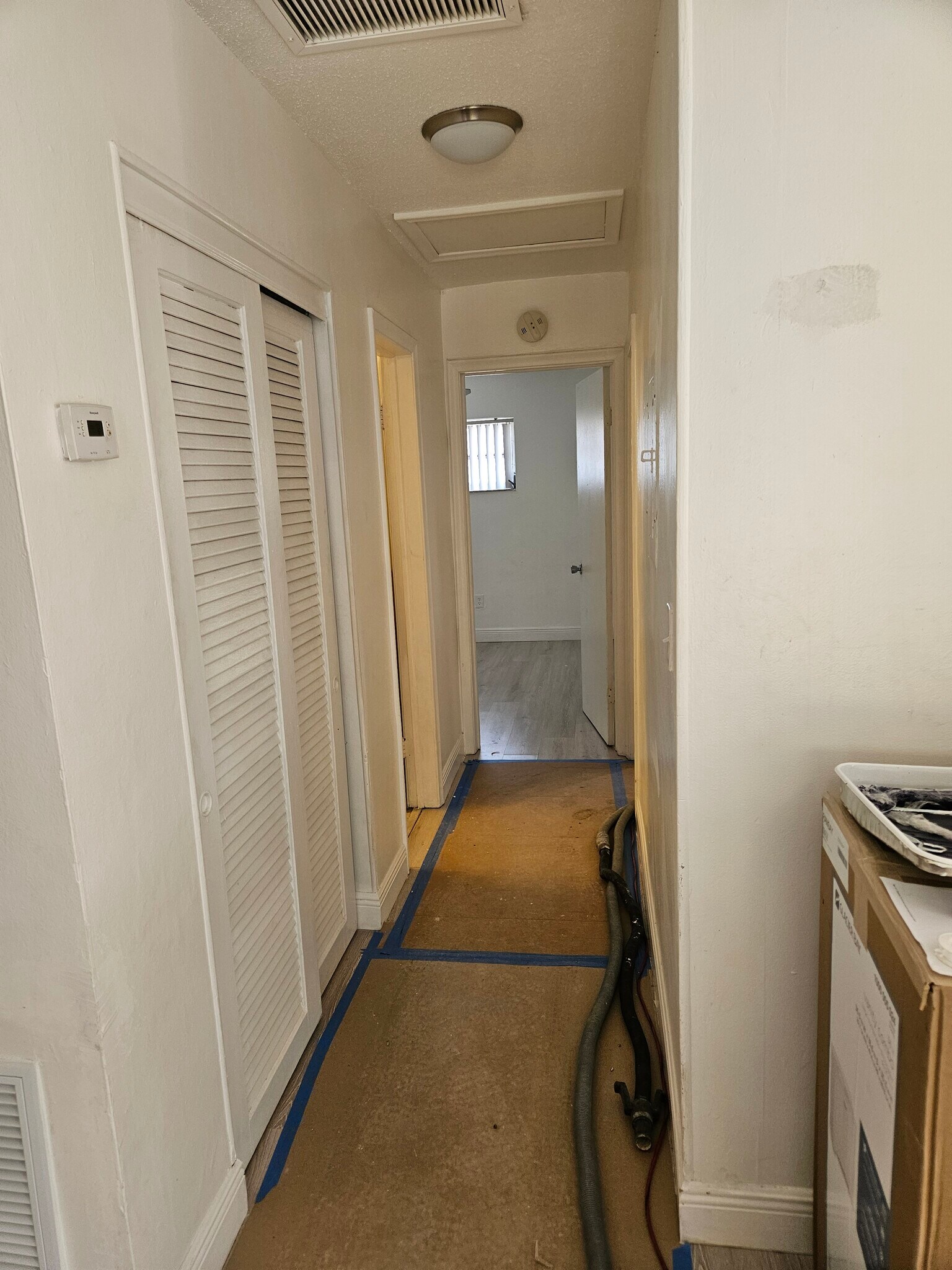 Building Photo - 6231 SW 37th Ct