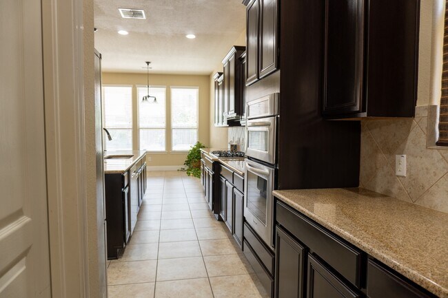 Building Photo - 25614 Somerset Meadows Ct