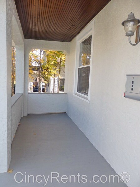 Building Photo - 3645 Zinsle Ave