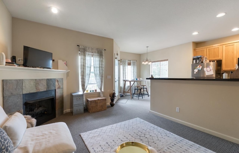 Building Photo - 6298 SW Grand Oaks Dr