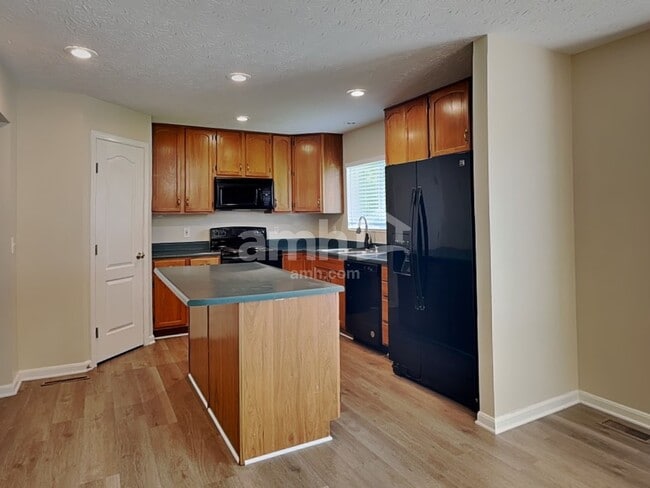 Building Photo - 1205 Emery Ridge Dr