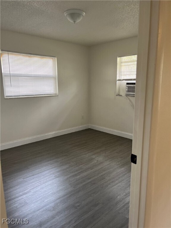 Building Photo - 721 Burdick Ave