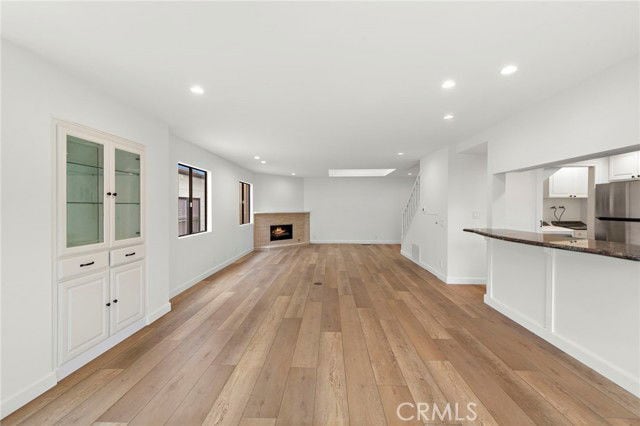 Building Photo - 405 Heliotrope Ave