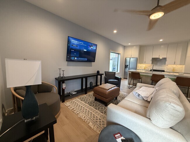 Building Photo - 1073 Hemphill Ave NW