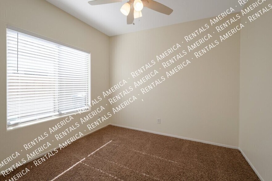 Building Photo - 3051 S Eugene