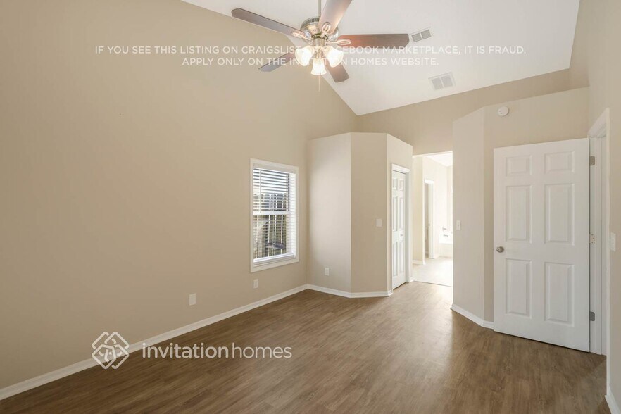 Building Photo - 11813 Rossmayne Dr