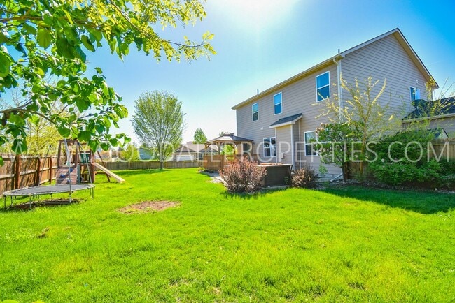 Building Photo - 5 Bedroom Home with Fenced Yard, and 3 Car Garage in Waukee