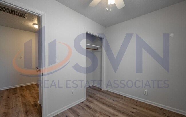 Building Photo - 407 S Merritt Mill Rd