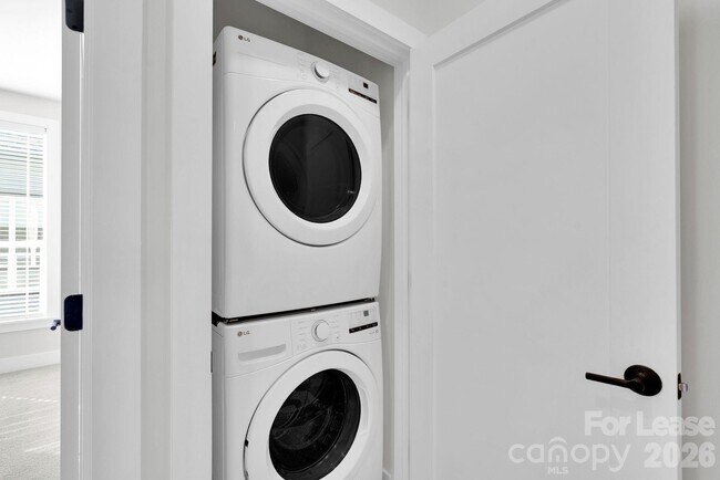 Building Photo - 113 Verbena St