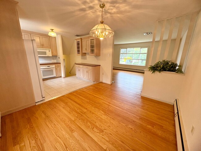 Building Photo - 3 Bedroom 1.5 Bathroom in Harrisburg -Cent...