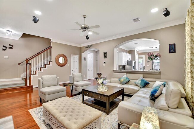 Building Photo - 1119 Sopris Dr