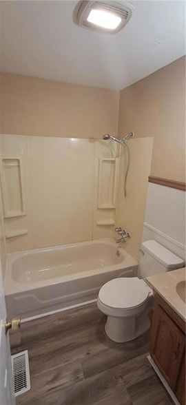 Building Photo - 3305 Chippewa Ln