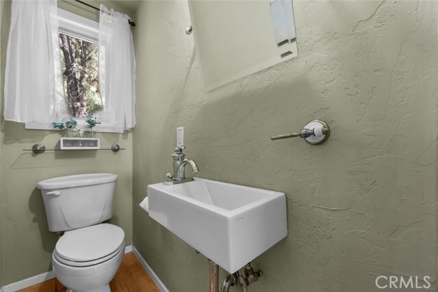 Building Photo - 2304 Woodland Dr