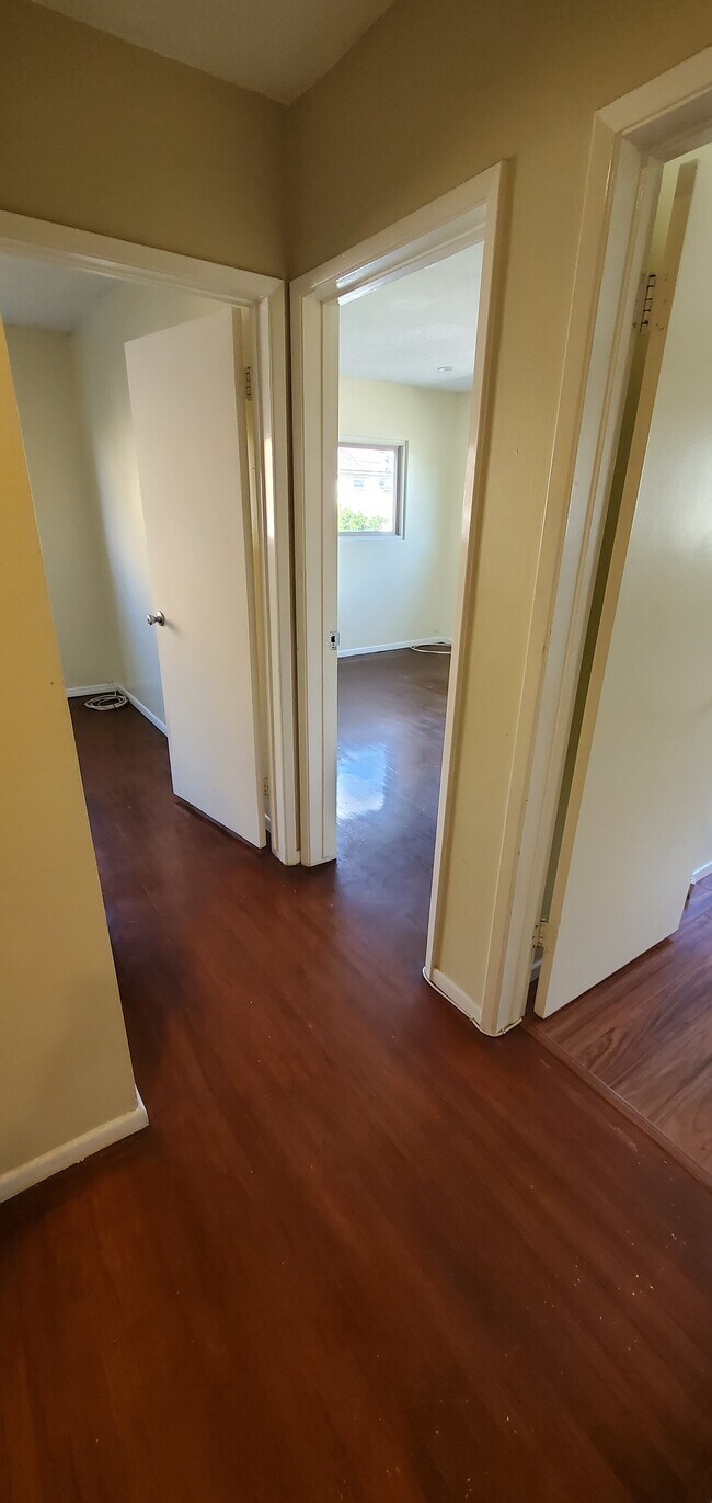 Building Photo - 11913 Culver Blvd