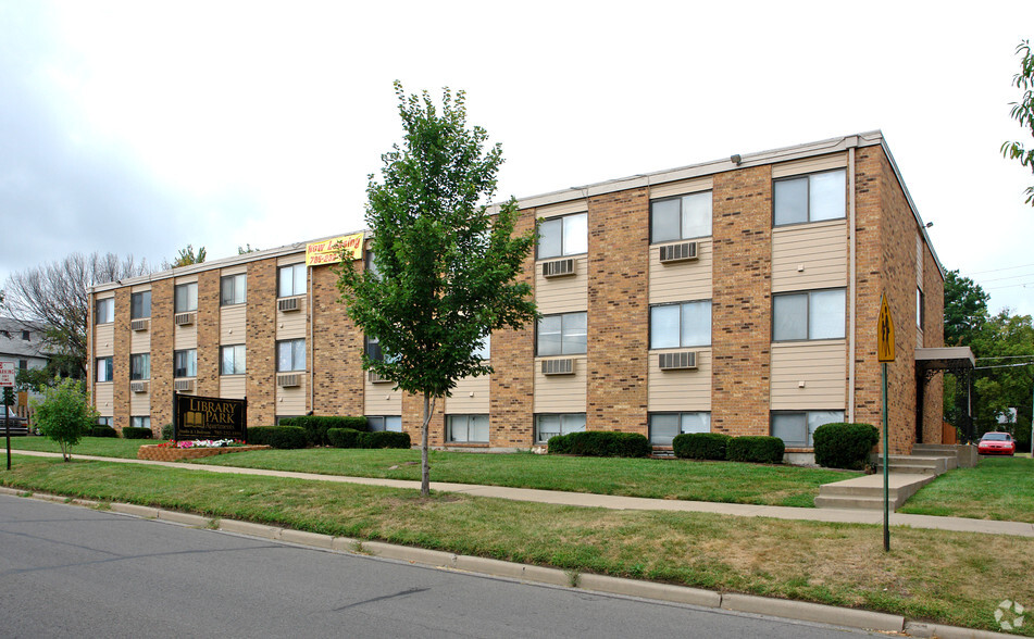 Primary Photo - Library Park Apartments