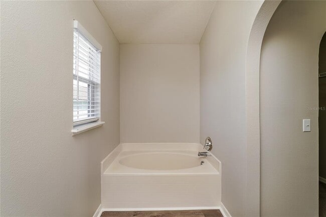 Building Photo - 517 Ridges Dr