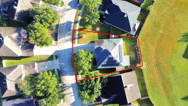 Building Photo - 16319 Autumn Leigh Dr