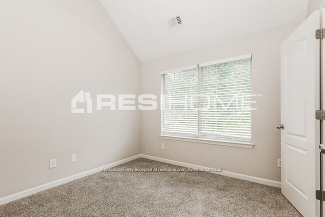 Building Photo - 1430 Camelia St
