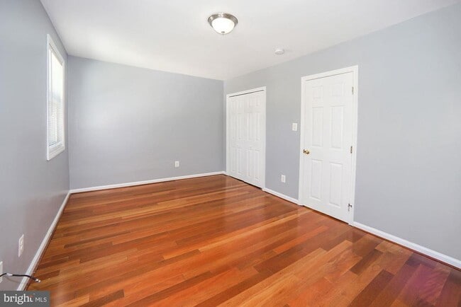 Building Photo - 1354 Adams St NE