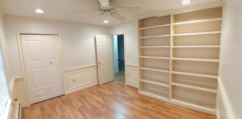 Building Photo - 22 Kenmar Dr