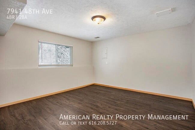 Building Photo - 7941 48th Ave