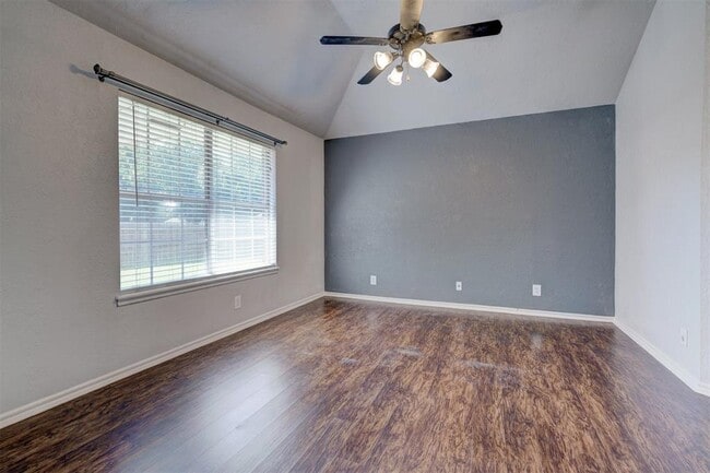 Building Photo - 1019 Dustin Dr