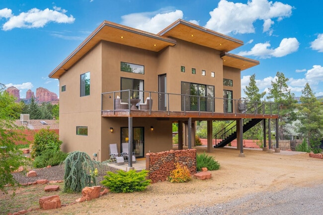 Building Photo - 30 Moondance Ln