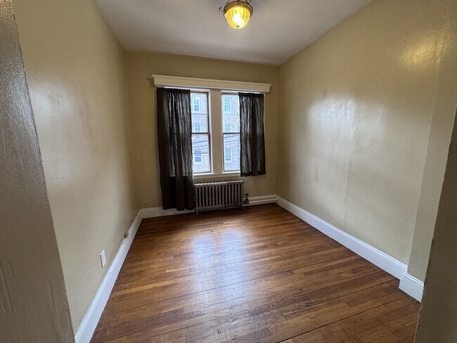 Building Photo - 43-45-45 Cheney St