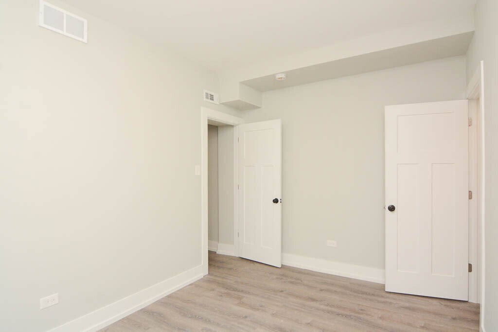 Building Photo - 1128 Maple Ave