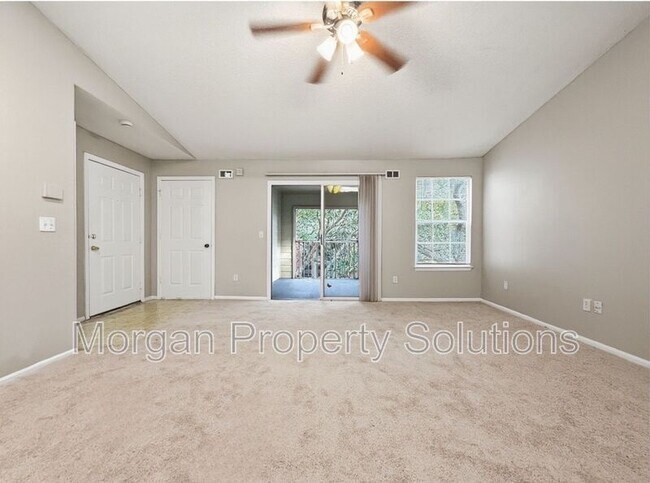 Building Photo - 5112 Park Central Dr