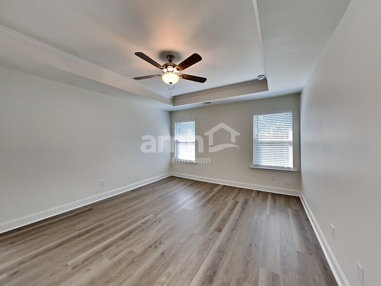 Building Photo - 2444 Beal St