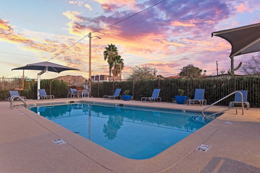 Building Photo - Zona Village