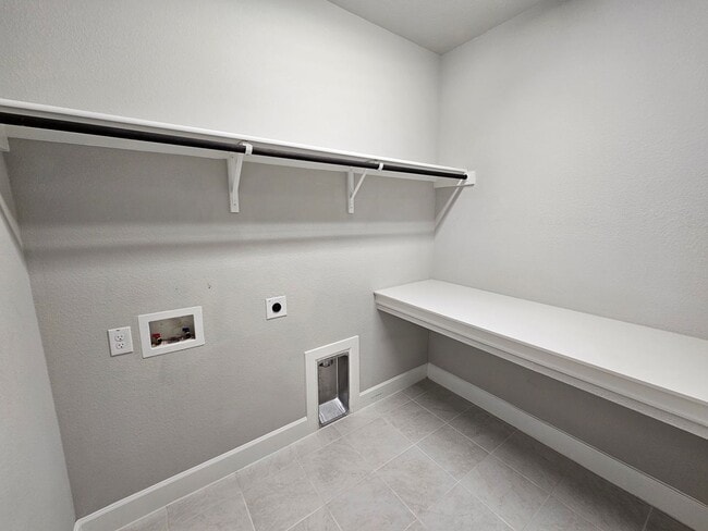 Building Photo - Coming Soon  5 bedroom, 4 bathroom home located in the desirable Forney