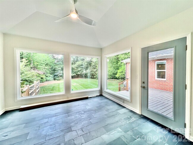 Building Photo - 6414 Greencove Dr