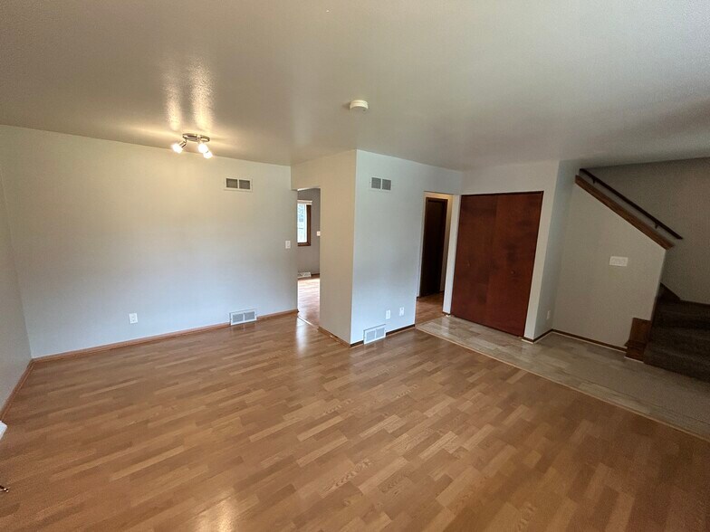 Building Photo - 2709 Albany Ct