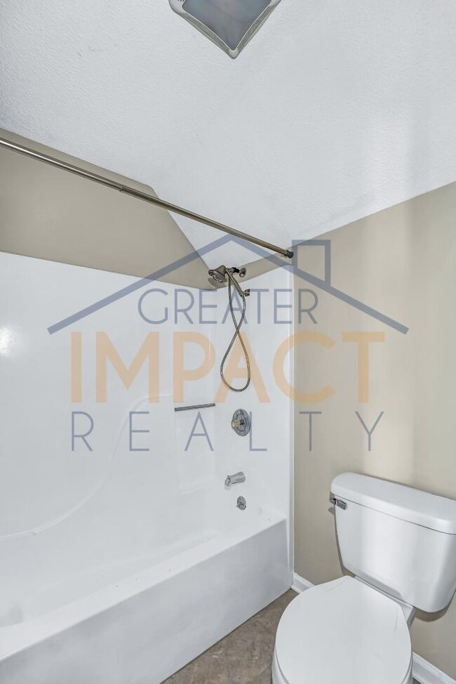 Building Photo - 1045 Blinken St